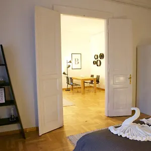 Five Season's Apartament